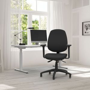 Homeworker Ergonomic Office Chair - lifestyle shot - front angle view, with armrests